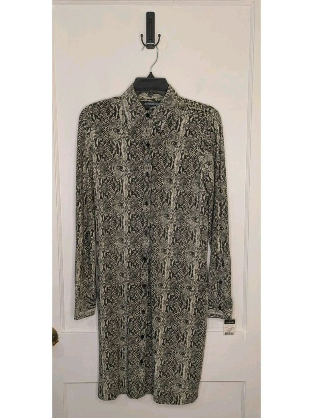 NWT Norma Kamali Snakeskin Print Button Down Stretchy Shirt Dress Size Small - Picture 1 of 6